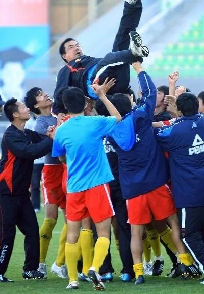 中国足球2009,湖北足球播报