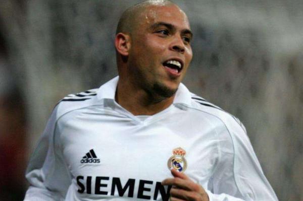 来自贫民窟的天才！球坛退役后体重飞涨达200斤，成商人身价6亿