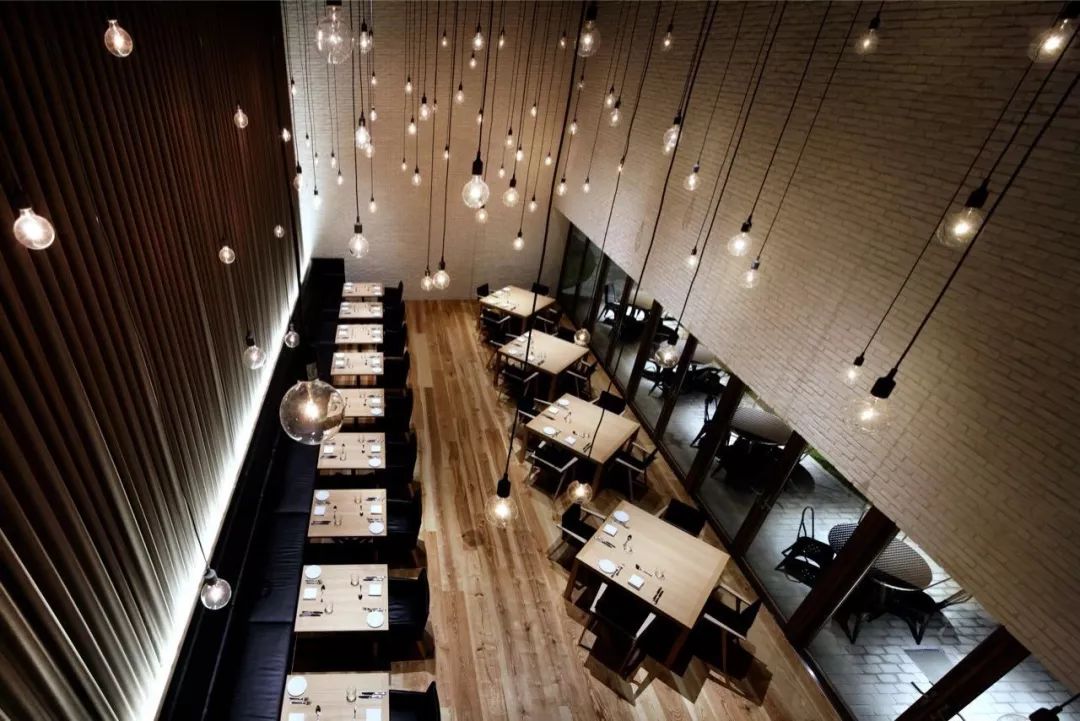 从优衣库到南京步行街,优衣库到路易威登