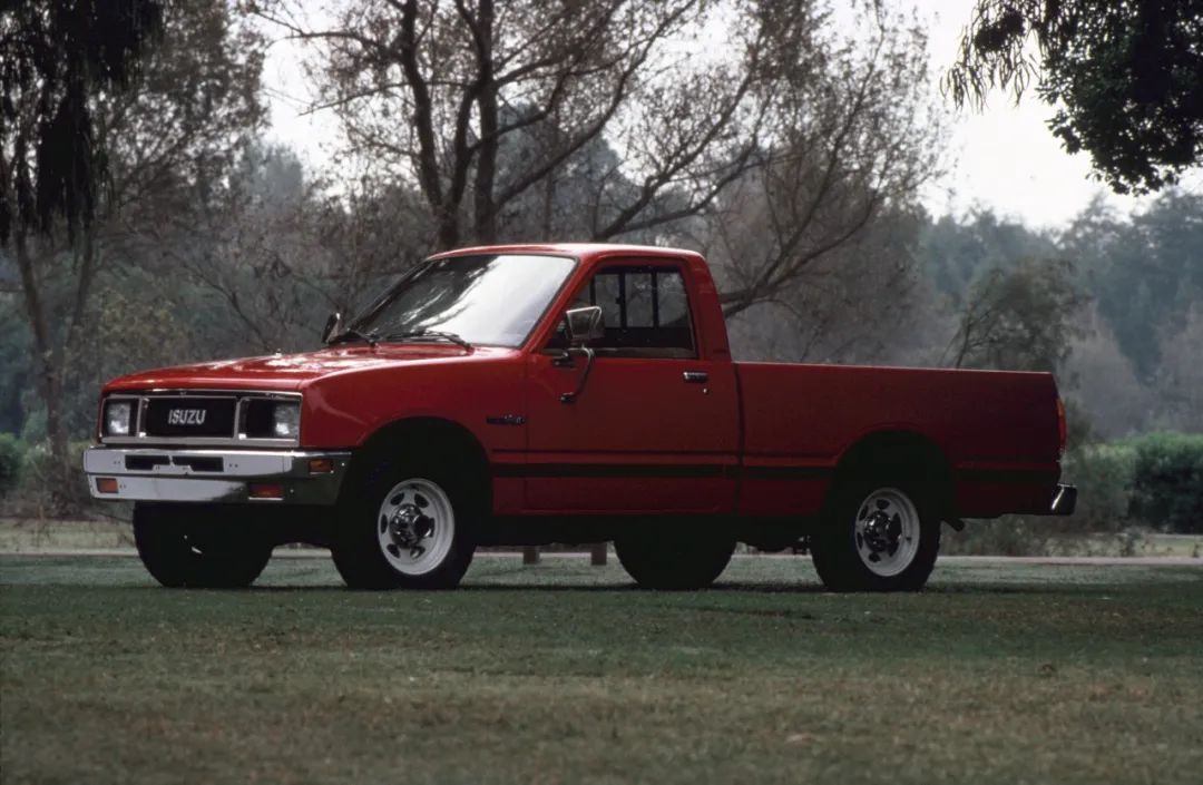 五十铃讲解,2020年庆铃五十铃柴油四驱皮卡