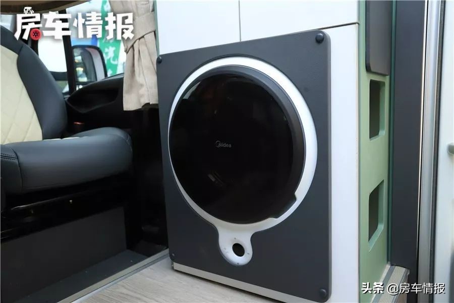 升降大床房车,可升降空间房车