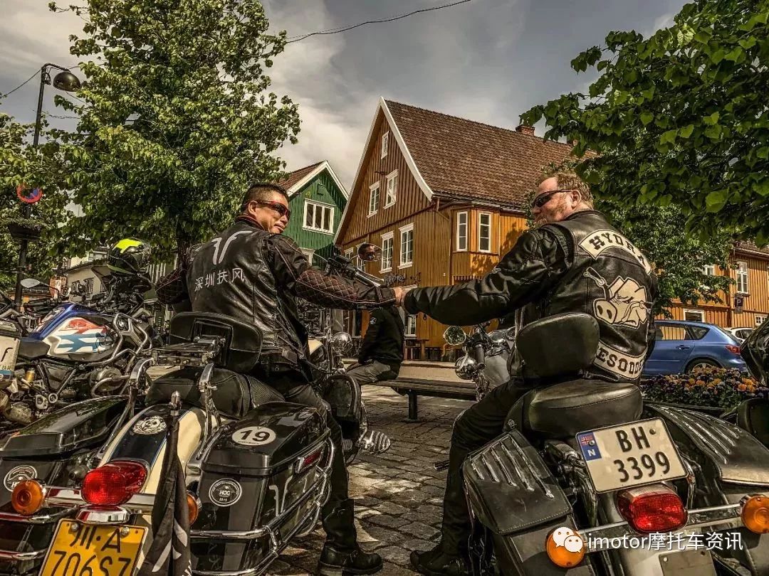 又是来自深圳的摩托车俱乐部！这次他们踏上了北欧的*途征**