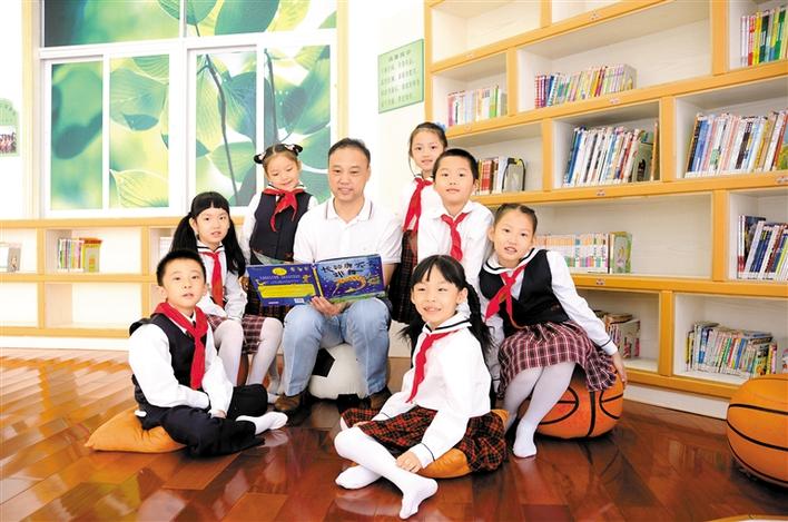 百花小学解放路校区,百花小学大门