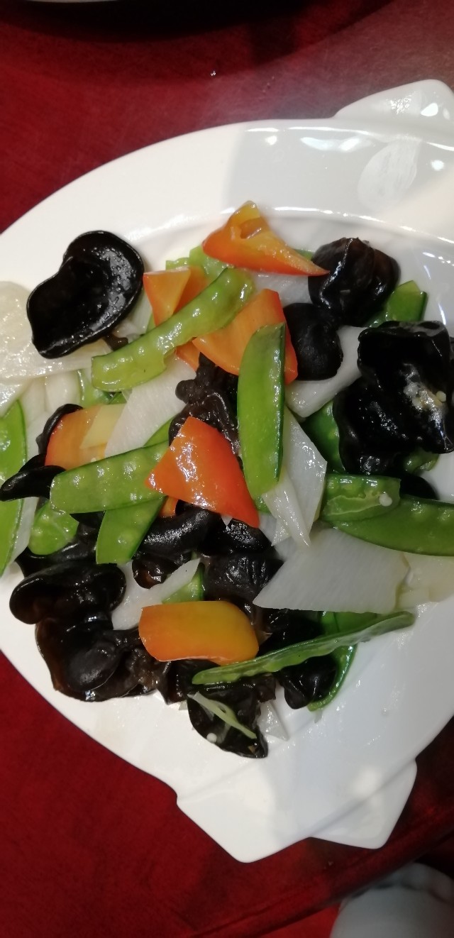 和田“夜生活”，“我的虾享餐厅”食美店雅，俊男靓女慕名而来