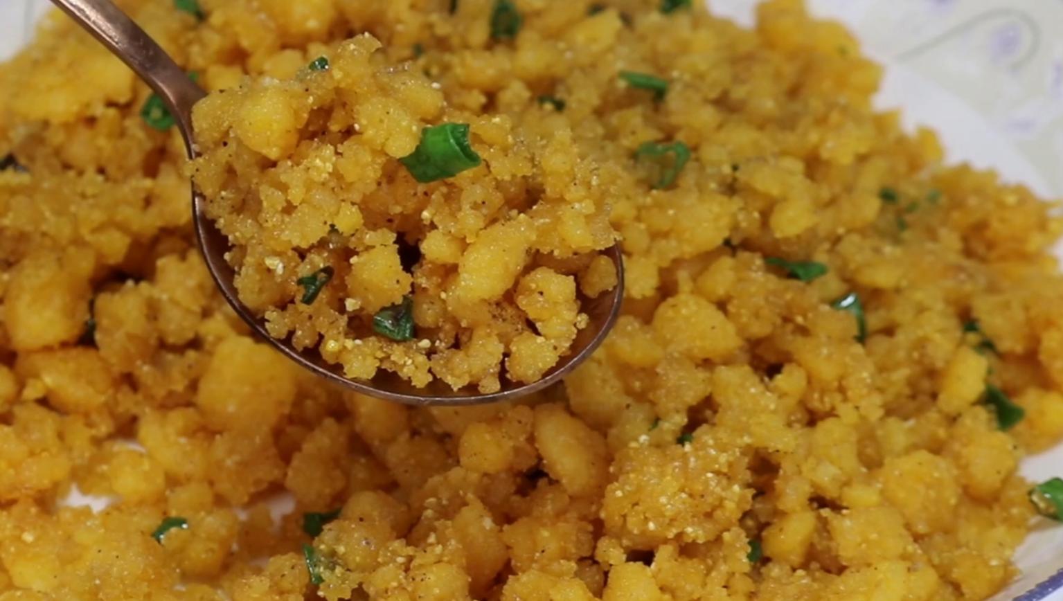 玉米面倒锅里瞬间变美食,玉米面倒进滚烫的牛奶里