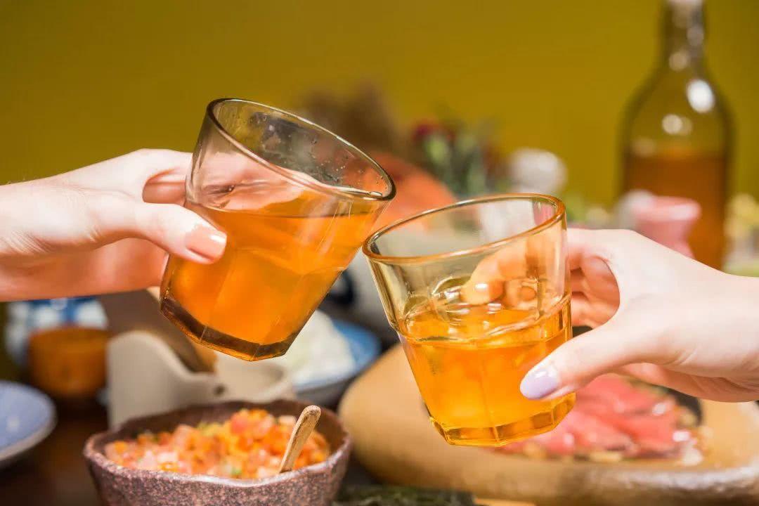 如何对付酒后脾气暴躁易怒发酒疯,发酒疯才能说出的话