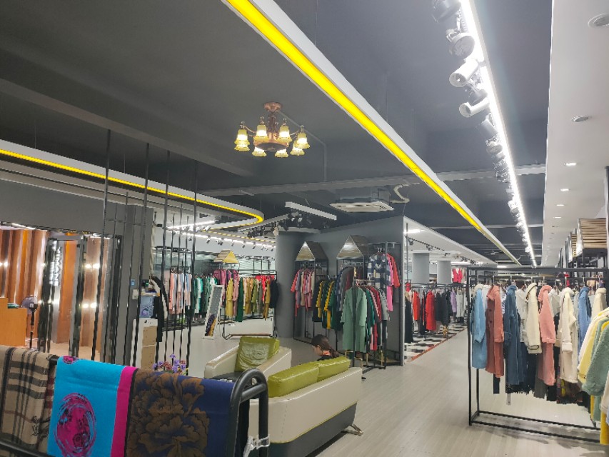 广州伊曼女装,广州伊曼尾货批发市场