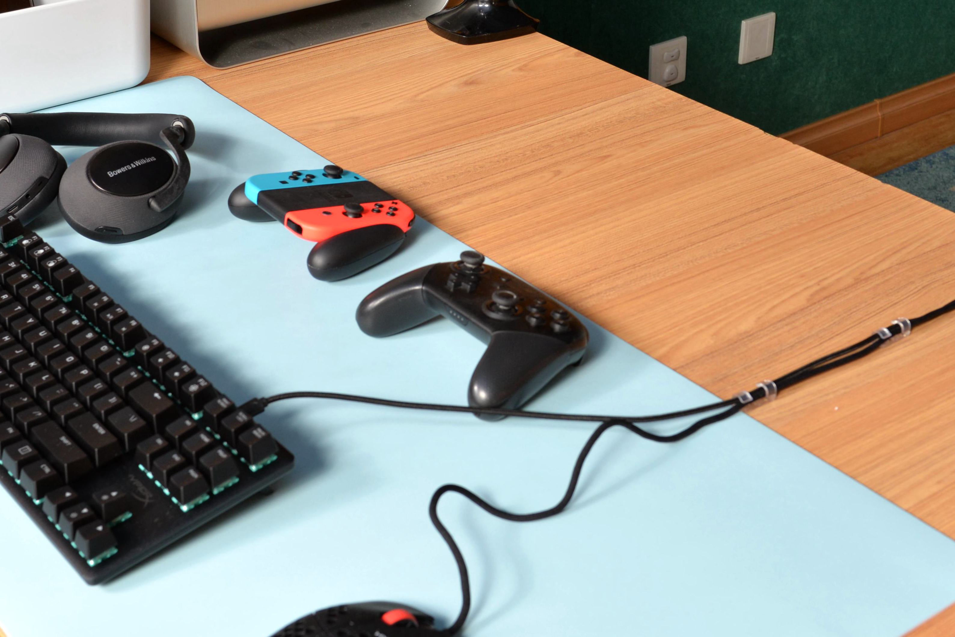 数十款桌面神器，打造100寸娱乐桌面，投影与显示器的完美结合