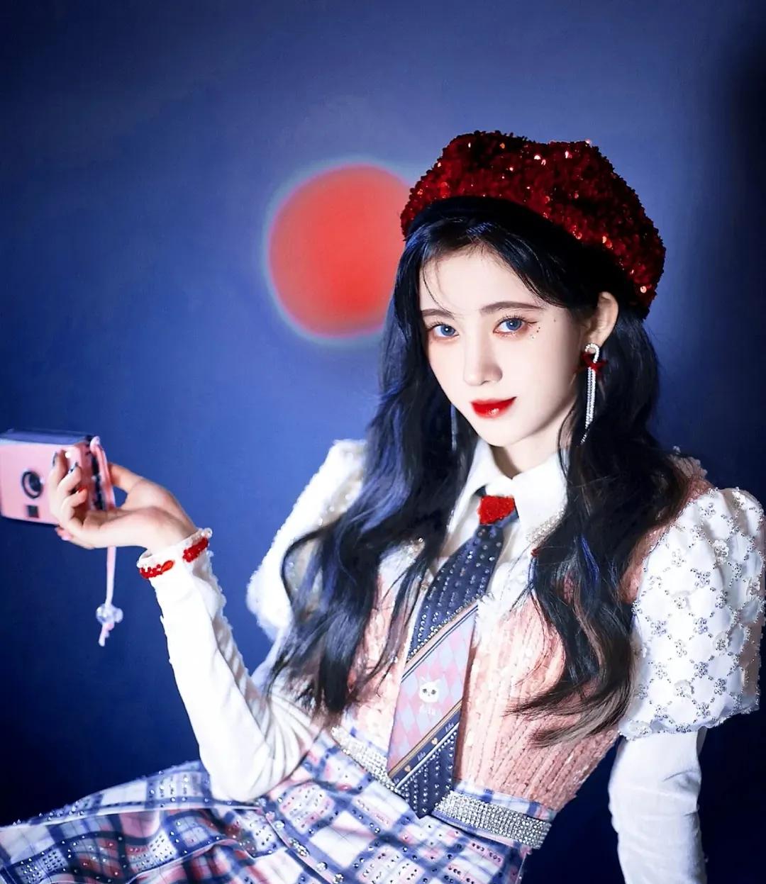 关于鞠婧祎爱豆闺蜜头像,鞠婧祎头像漫画