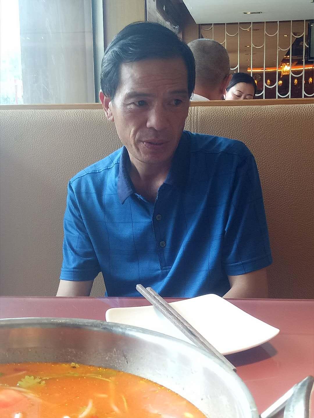 父亲得了脑梗没及时抢救我很内疚,脑梗昏迷家人可以放弃治疗吗