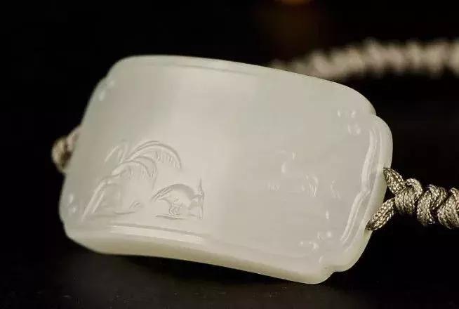 戴起来最舒服的腕饰是它！不是手镯，更不是手串，猜到了吗？