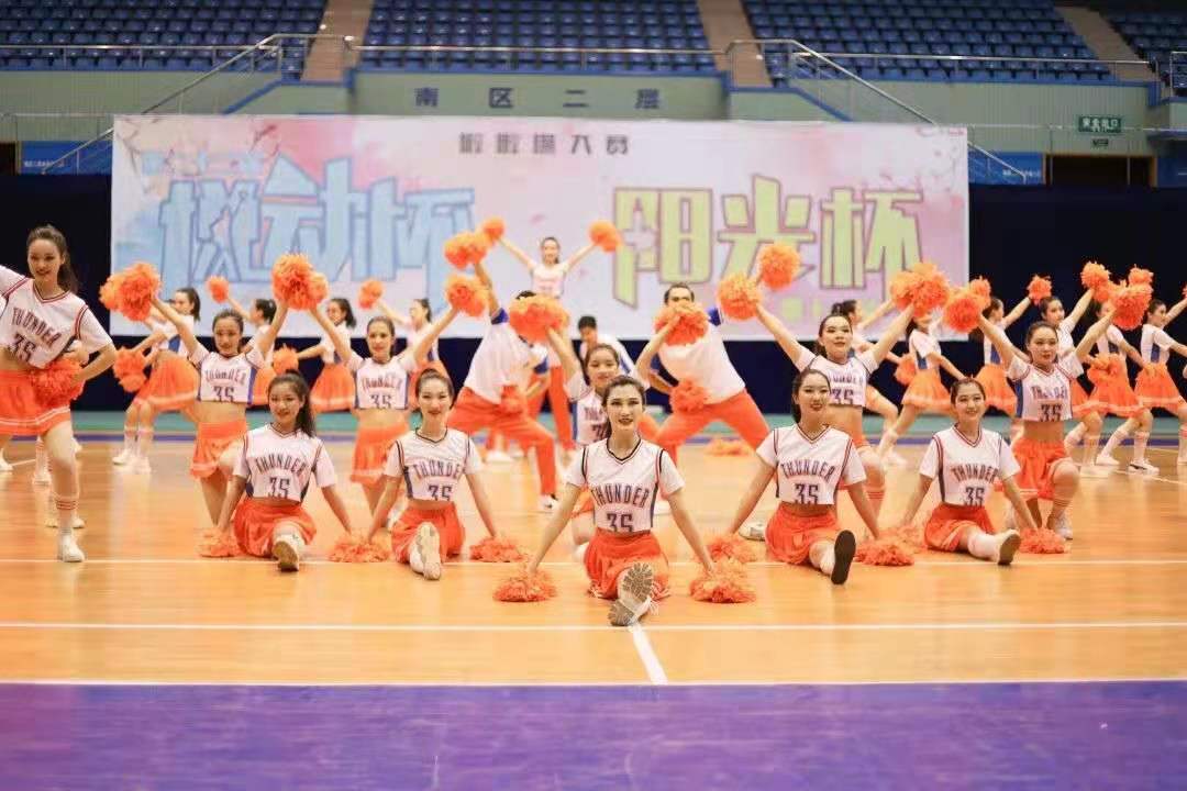 五月动起来图片,五月动起来舞蹈视频