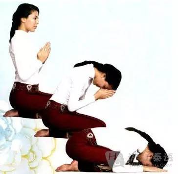 叩首磕头正确手势,跪拜和叩拜有什么区别