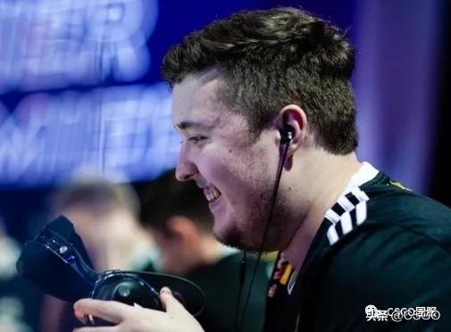 csgo中的离谱骚操作,csgo操作冷知识