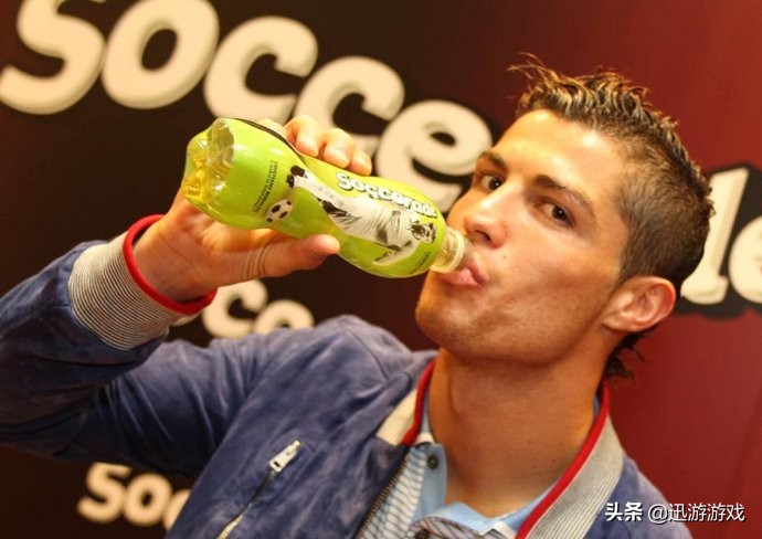 c罗拒绝可乐被恶搞,c罗拒绝可乐同框