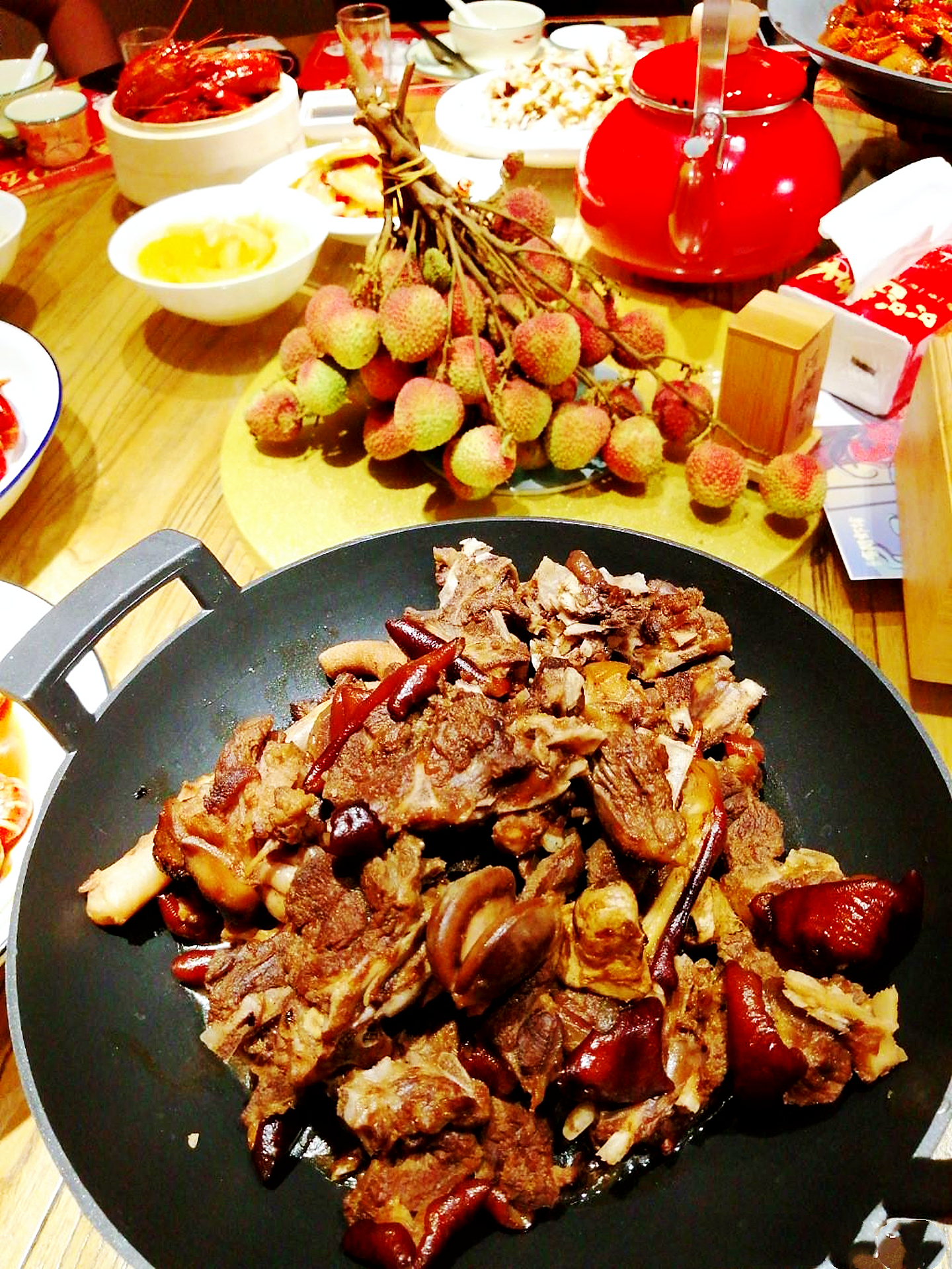 为什么广西玉林被称为荔枝狗肉城,狗肉荔枝玉林