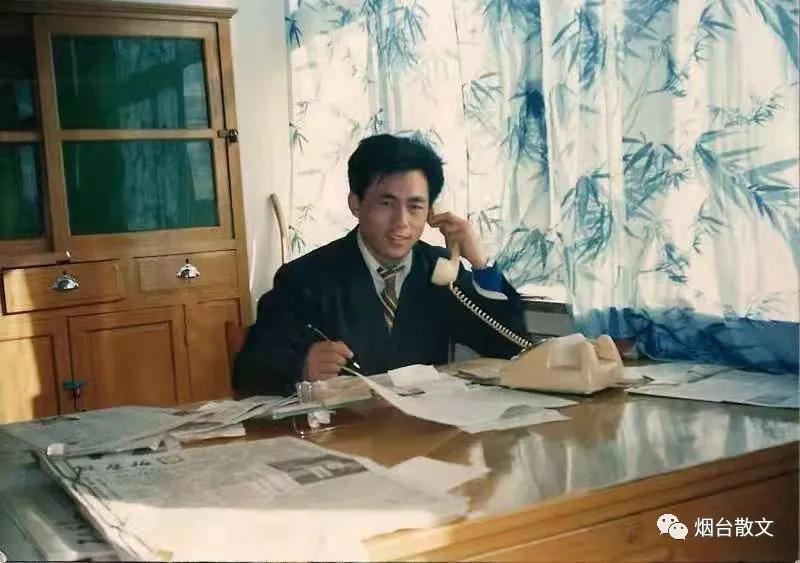 邓兆安｜|一本弥足珍贵的“工作证”