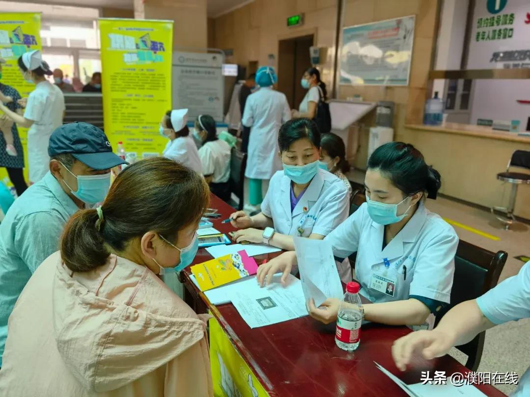 濮阳市油田总医院内分泌科、普外一科举办甲状腺知识宣传周义诊
