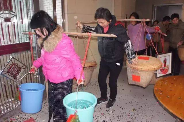 新人入住婚房禁忌,婚房进门仪式和讲究