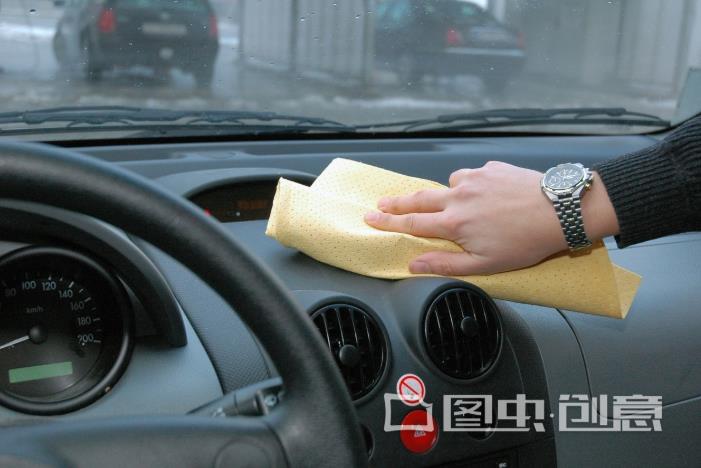 自己在家洗车容易出现什么误区,在家洗车用什么东西洗车不伤车