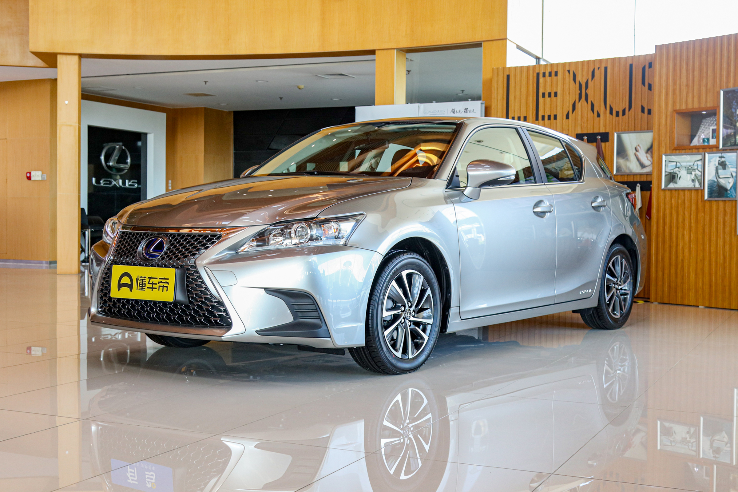 雷克萨斯ct200h油耗,百公里油耗6.26l多少钱一公里