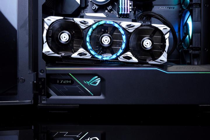 推荐一款简单精致的电脑桌 (实木电脑桌效果图大全2015款)