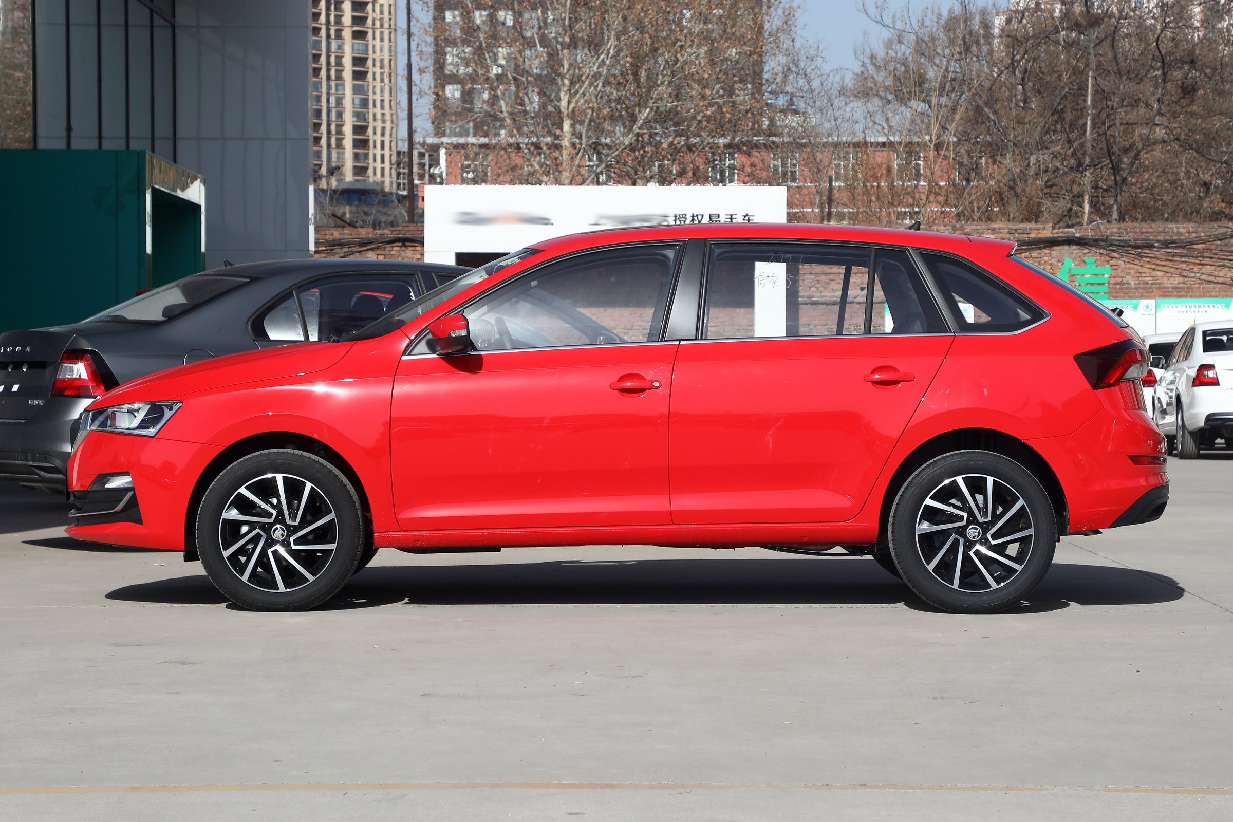 斯柯达昕动旅行版价格,斯柯达昕动和明锐旅行版对比