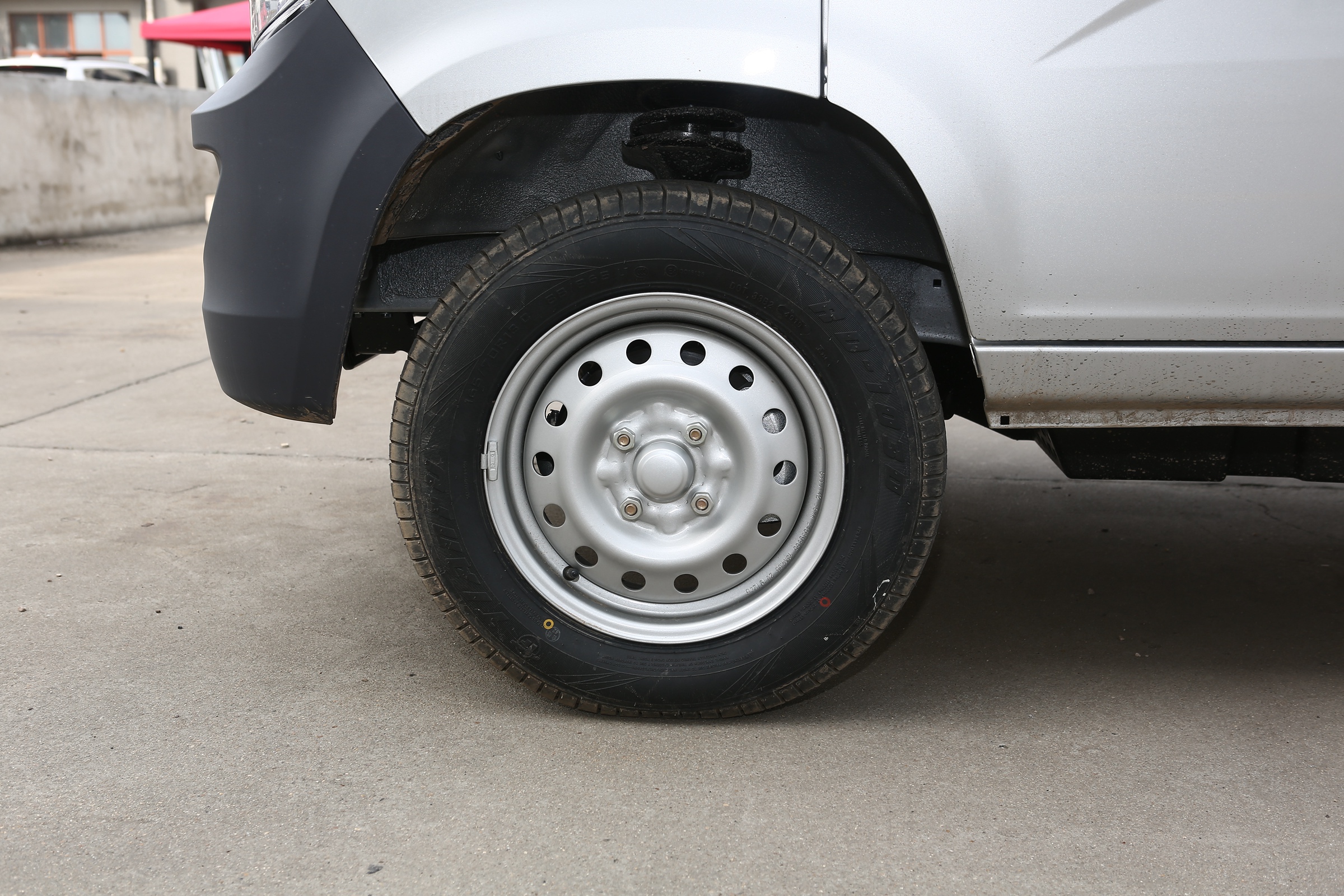 24款全新五菱之光,4万左右的后驱车