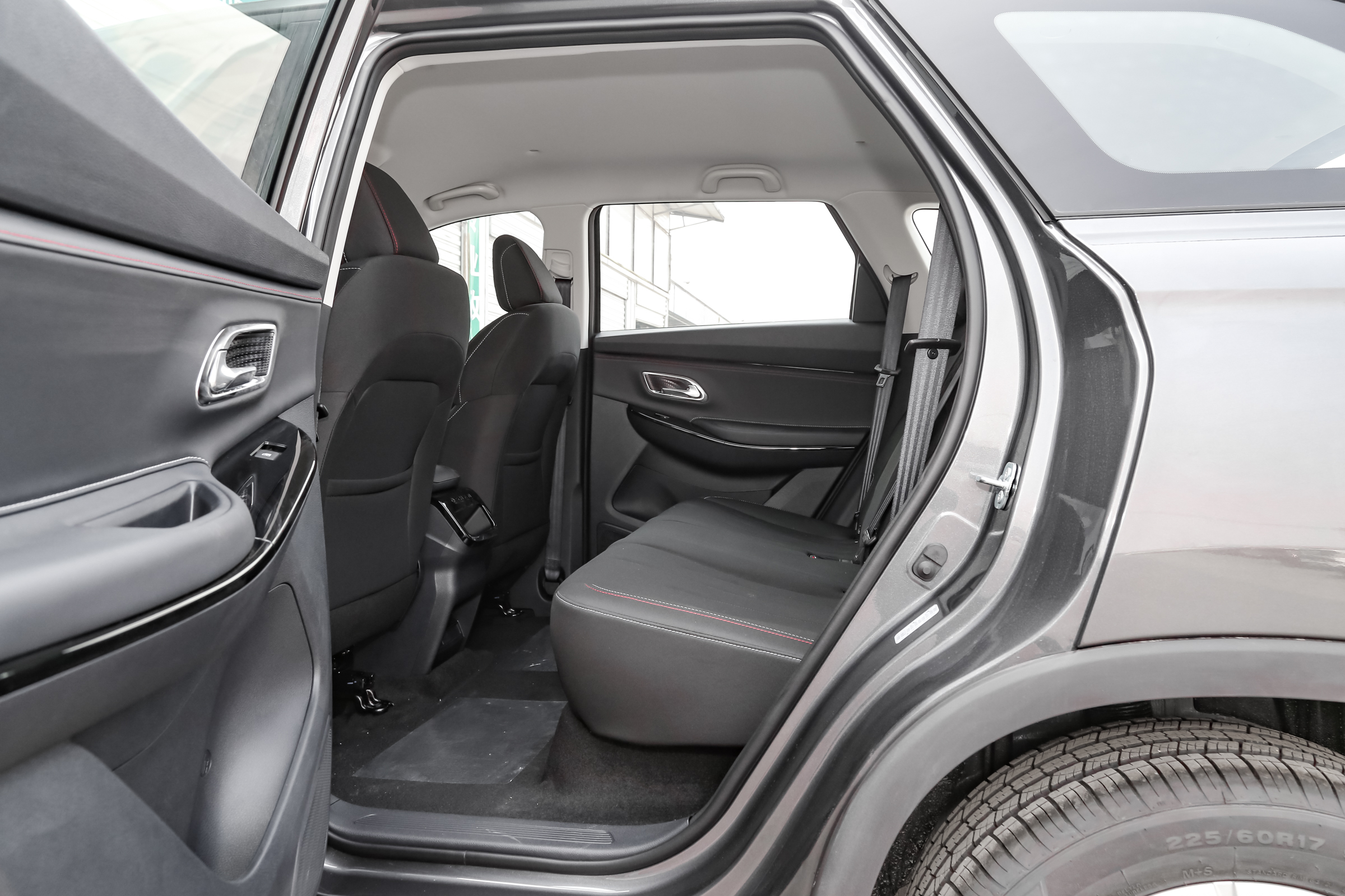 欧尚x7手动豪华测评试驾视频,长安欧尚x7plus七座动力测评