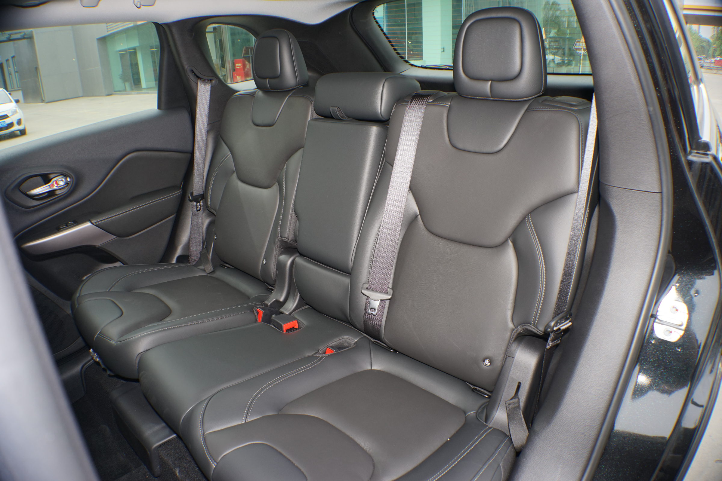 全新jeep自由光2.0t稳定性怎么样,jeep自由光发动机压缩比