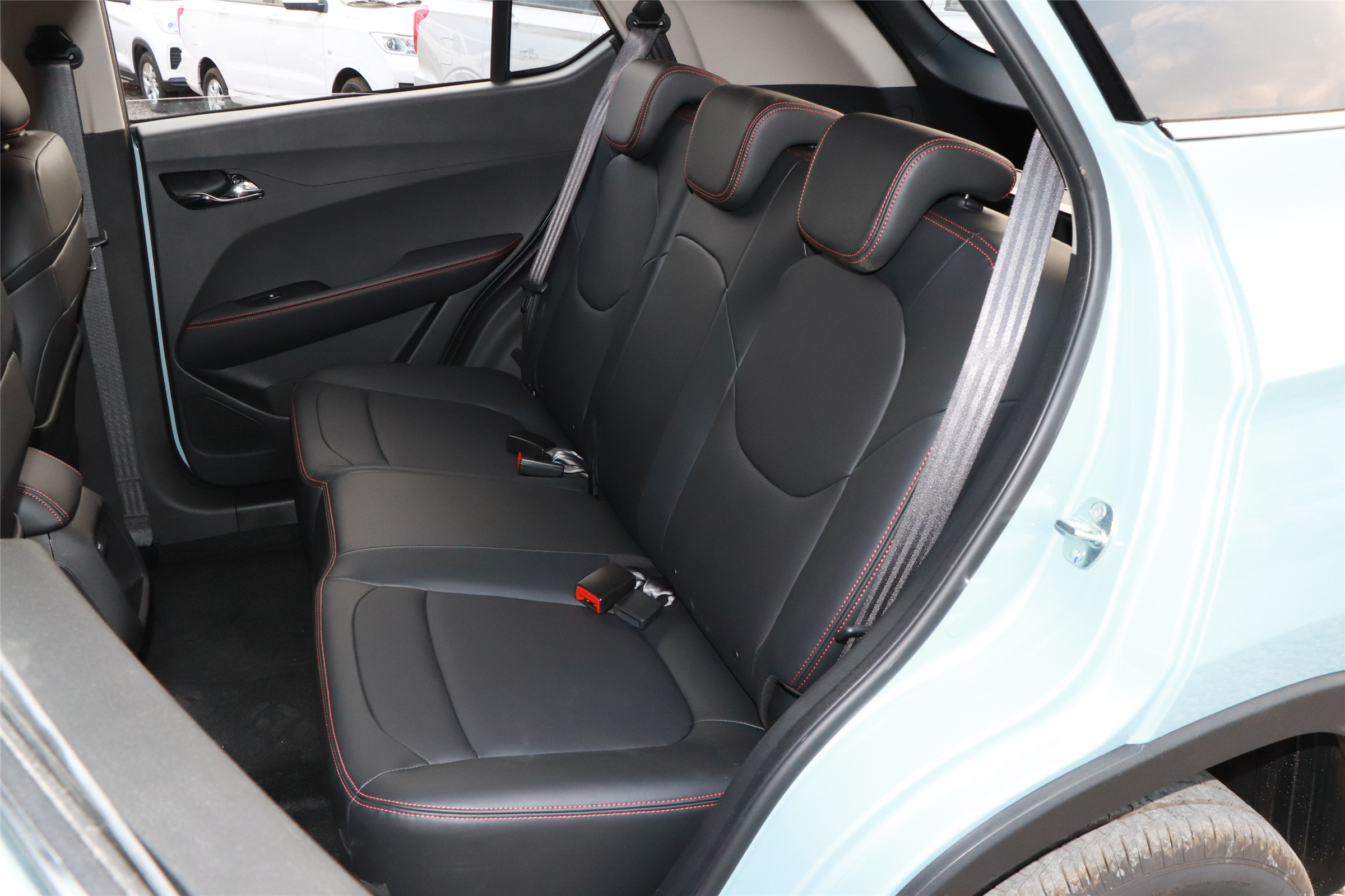 外形好看动力强劲的电动suv,高颜值动力强10万元家用suv就选它