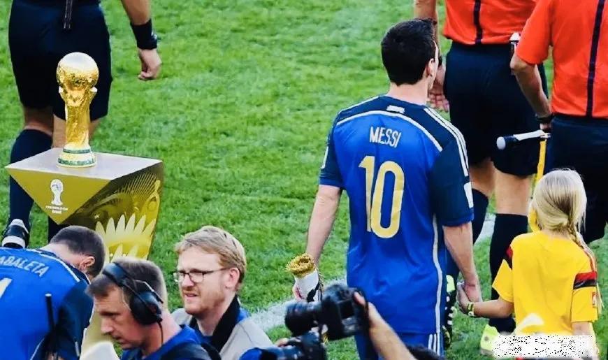 历届世界杯精彩瞬间,盘点历届世界杯爆笑瞬间