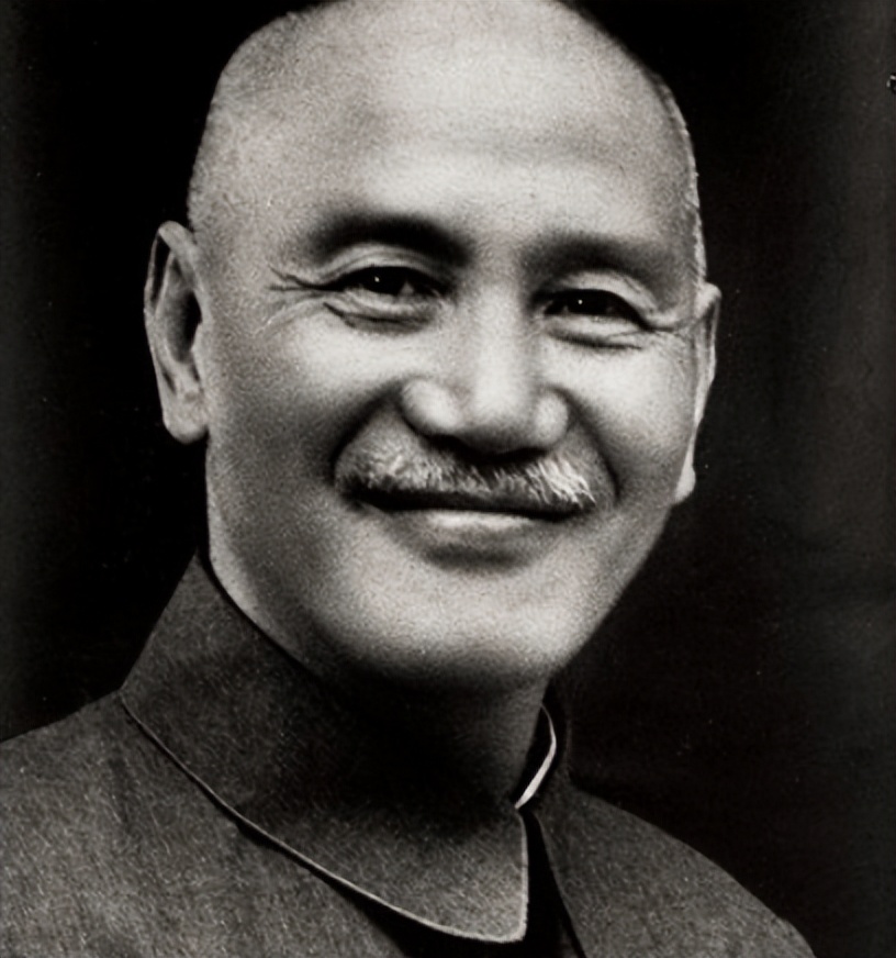 蒋介石去山庙算命，老道写下8个字，24年后，蒋介石才明白其含义