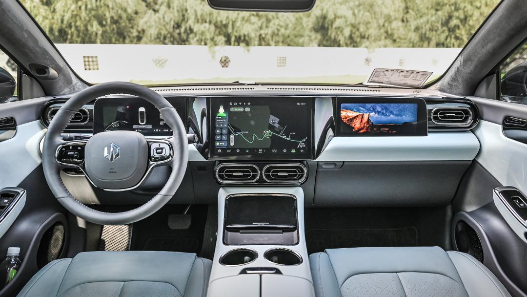 预售价18-27万元零跑c01开启预售,c01零跑增程行政版降价多少