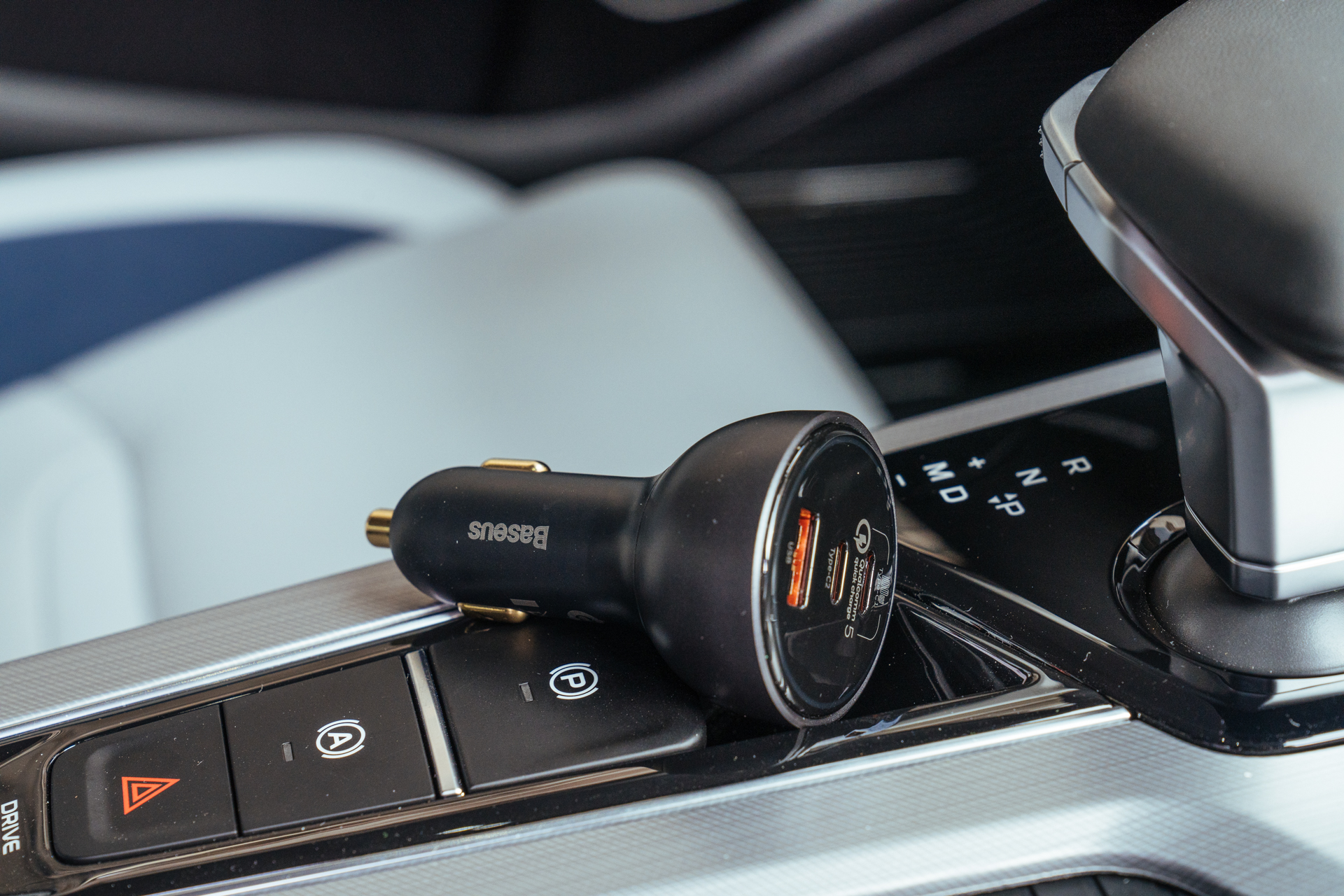 国庆出游带些什么东西,国庆出游必带什么东西