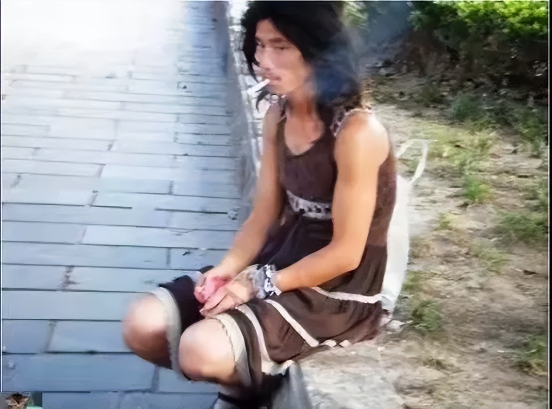 犀利哥流浪汉程国荣,从抗洪英雄变成最帅流浪汉结局