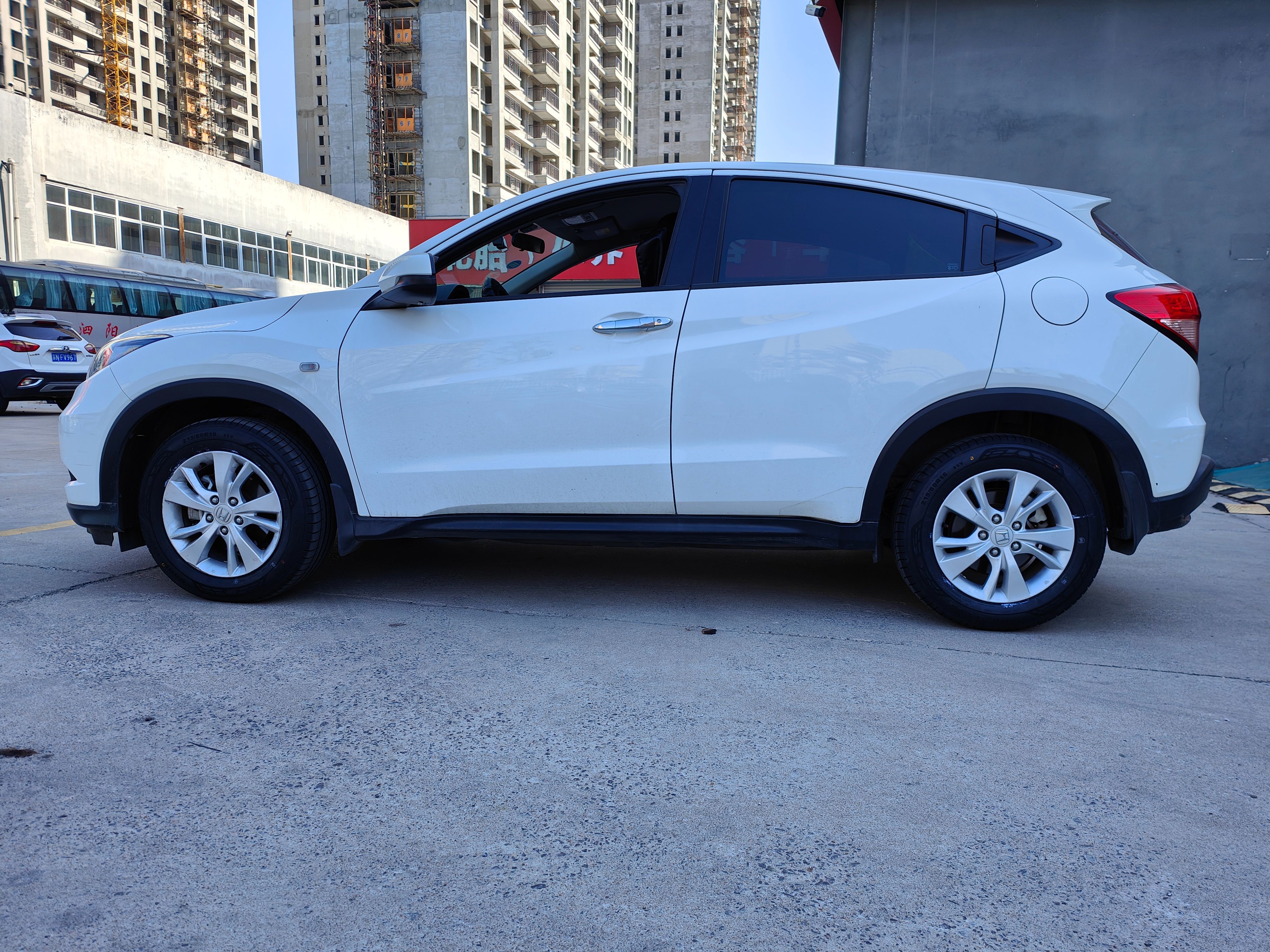 鹰击yj01s轮胎咋样,东风鹰击yj01和雷神静悦哪个好