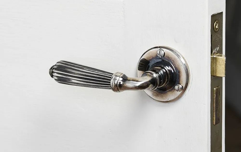 新房装修买门如何量门,家庭装修门有没有必要装静音门