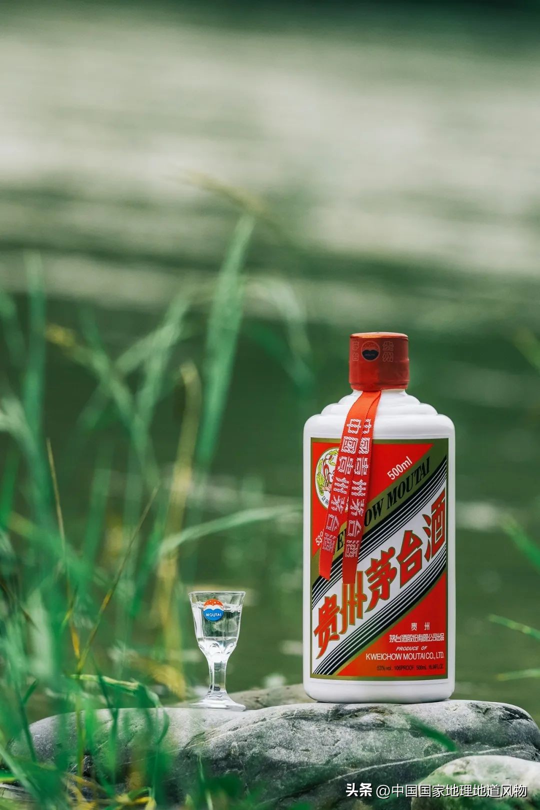 茅台酒的味道是香精调出来的吗,茅台酒的酱香是什么酱