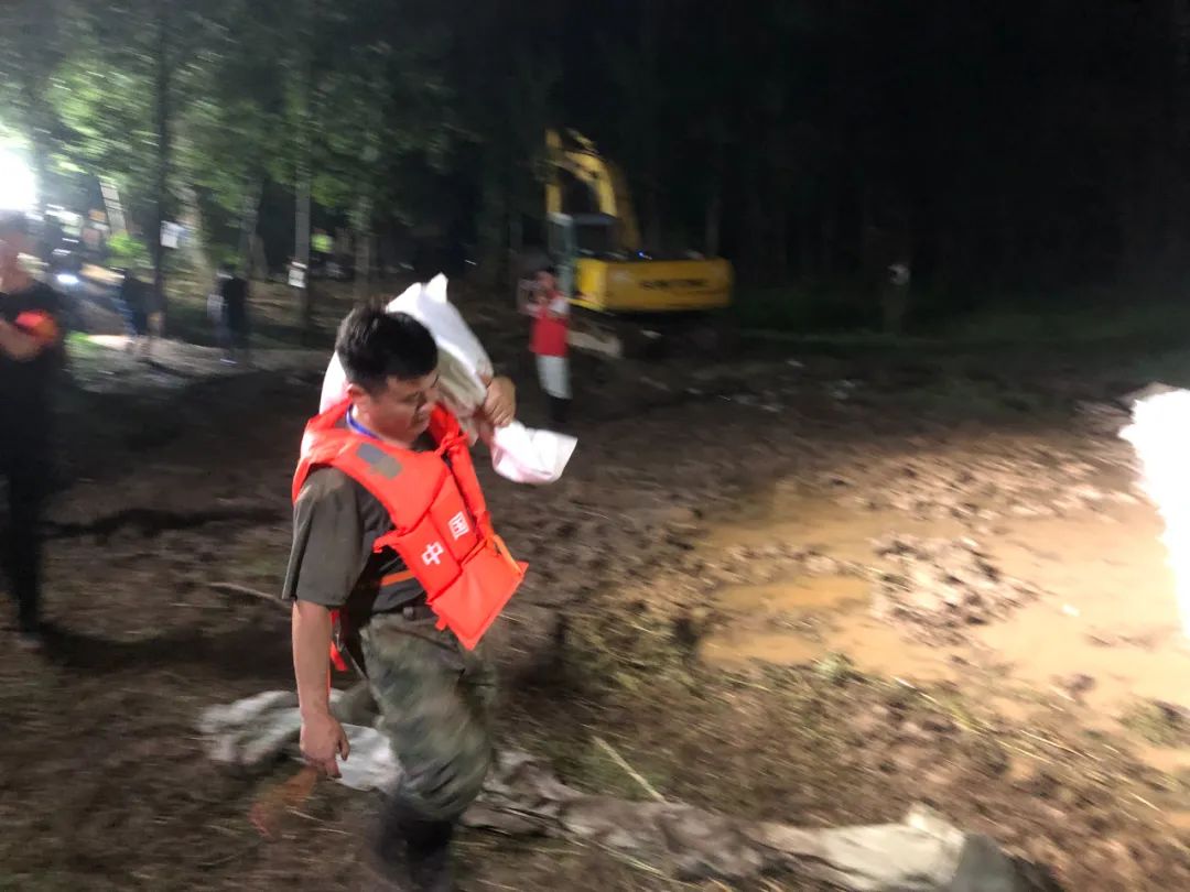 向防汛抗洪一线工作者致敬,防汛抗洪先进名单