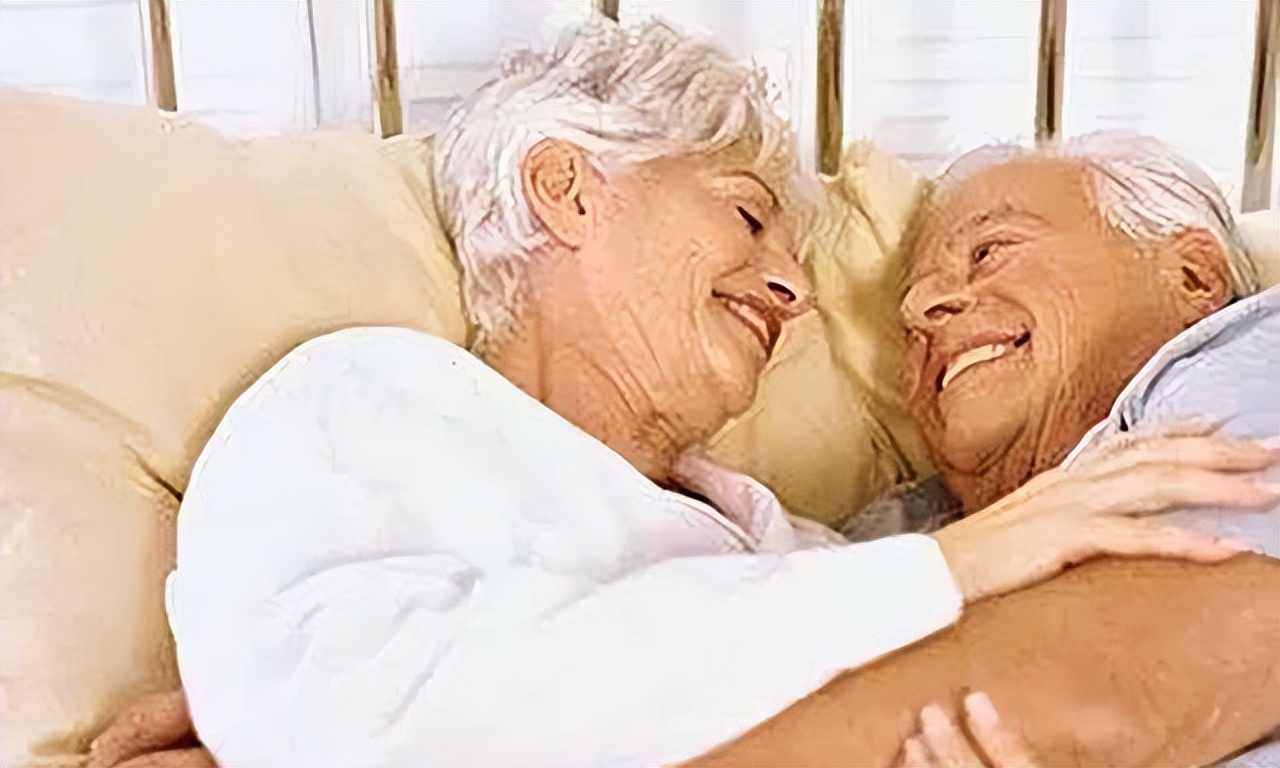 中老年人艾滋病患者,80岁老头艾滋病传染给老婆