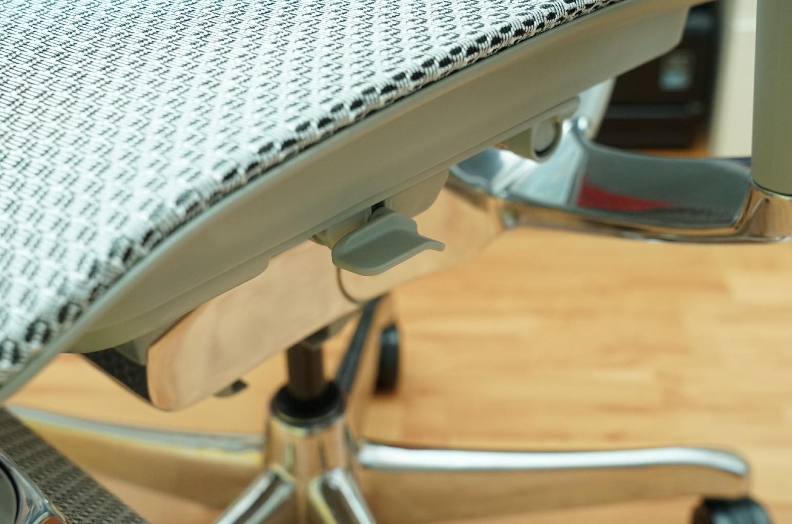 实用至上，久坐腰不累腿不麻的高品质人体工学椅：保友优旗舰W2代