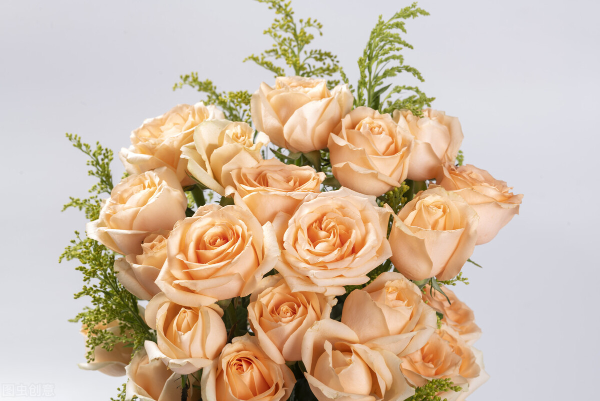 闺女上学谈恋爱怎么办,养女在家里没地位27岁不敢谈恋爱