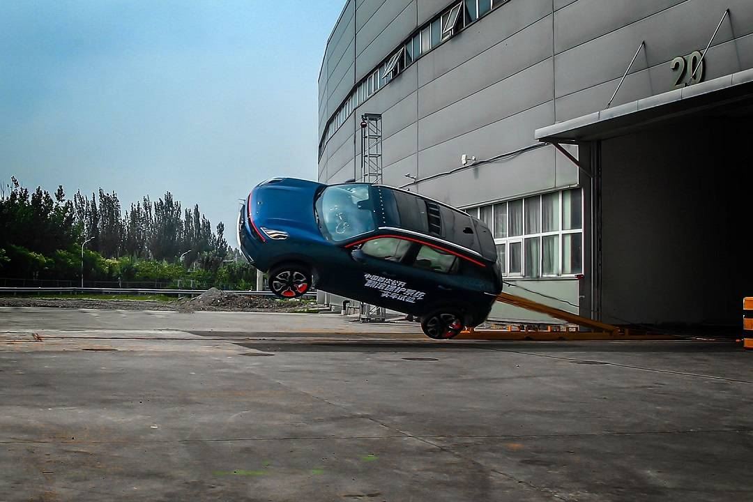 母亲节，给妈妈买台领克06吧