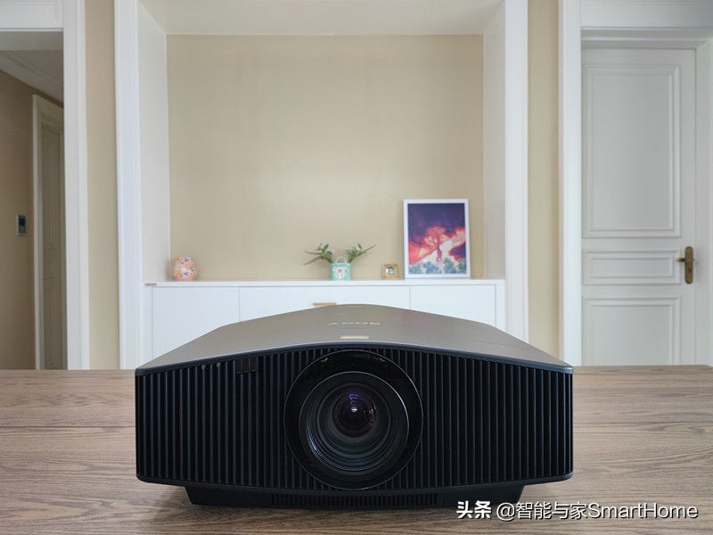 凭实力说话体验索尼VPL-VW898家庭影院投影机