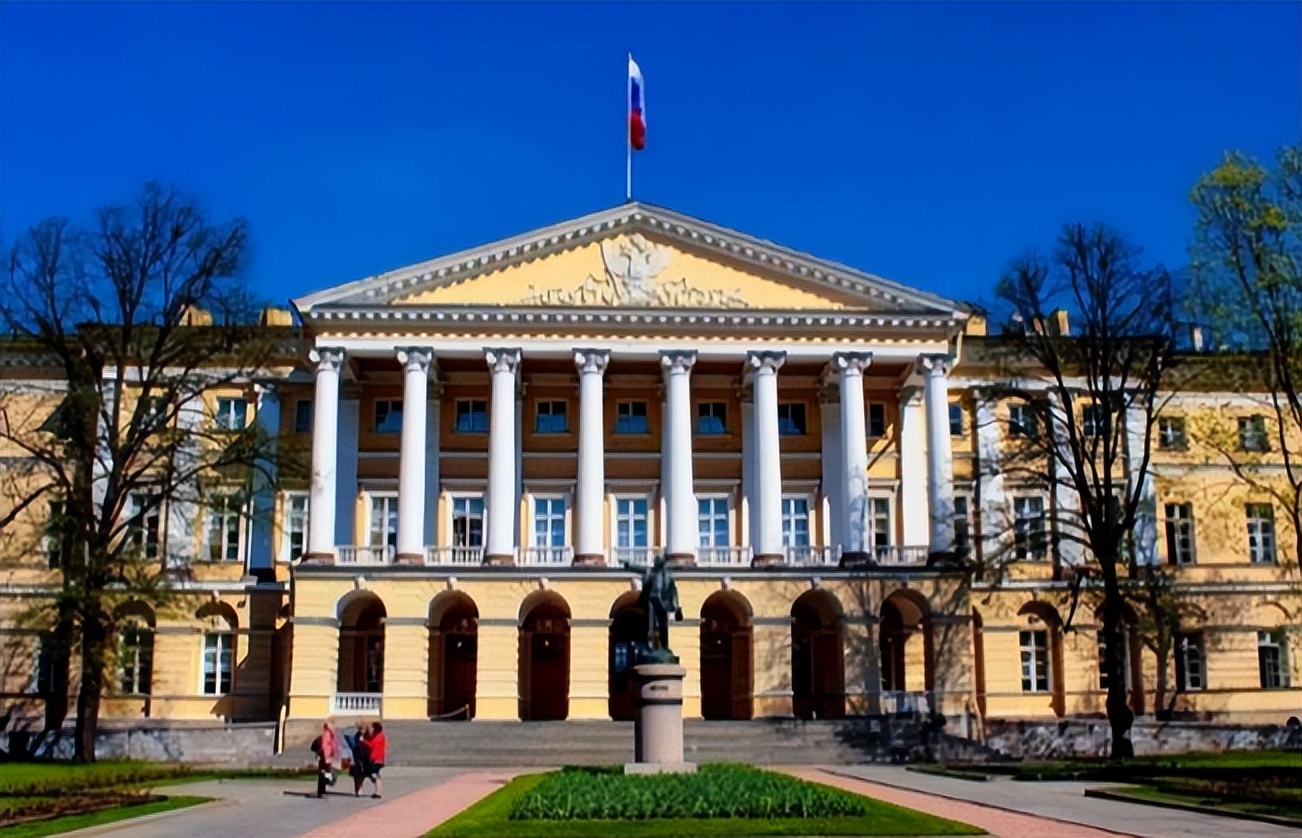 漫步普京母校--圣彼得堡国立大学