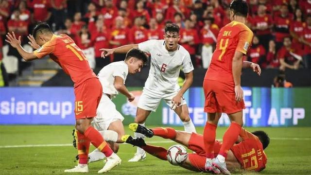 韩乔生怒批国足完整视频,韩乔生怒斥国足表现糟糕