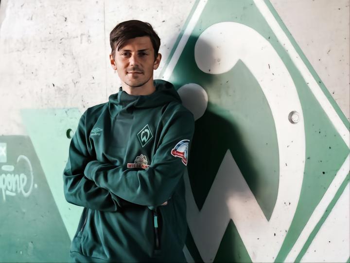 本赛季独造24球，刷出两双数据，26岁的波兰国脚要重返德甲！