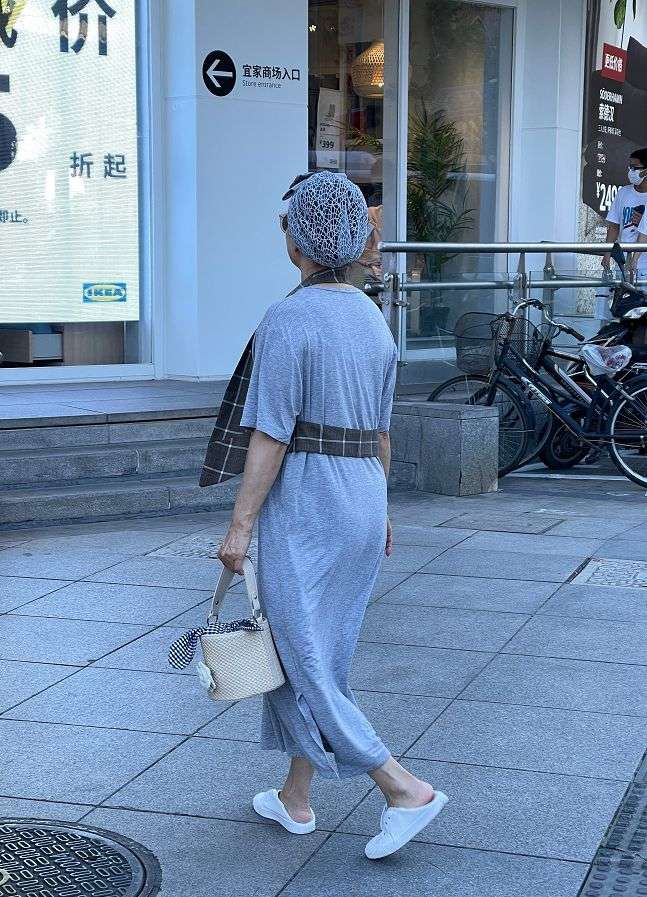 50岁妈妈辈的优雅穿搭,中年女人如何穿搭显高级