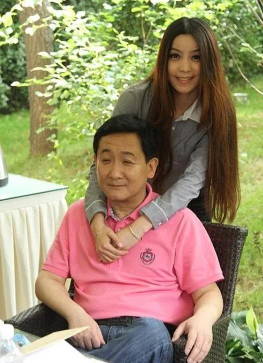 梁天老婆孙凤英离过婚吗,梁天现任妻子孙凤英哪年出生的